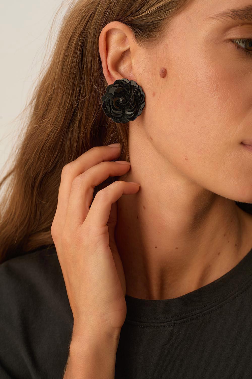Ladriana Noir Earrings