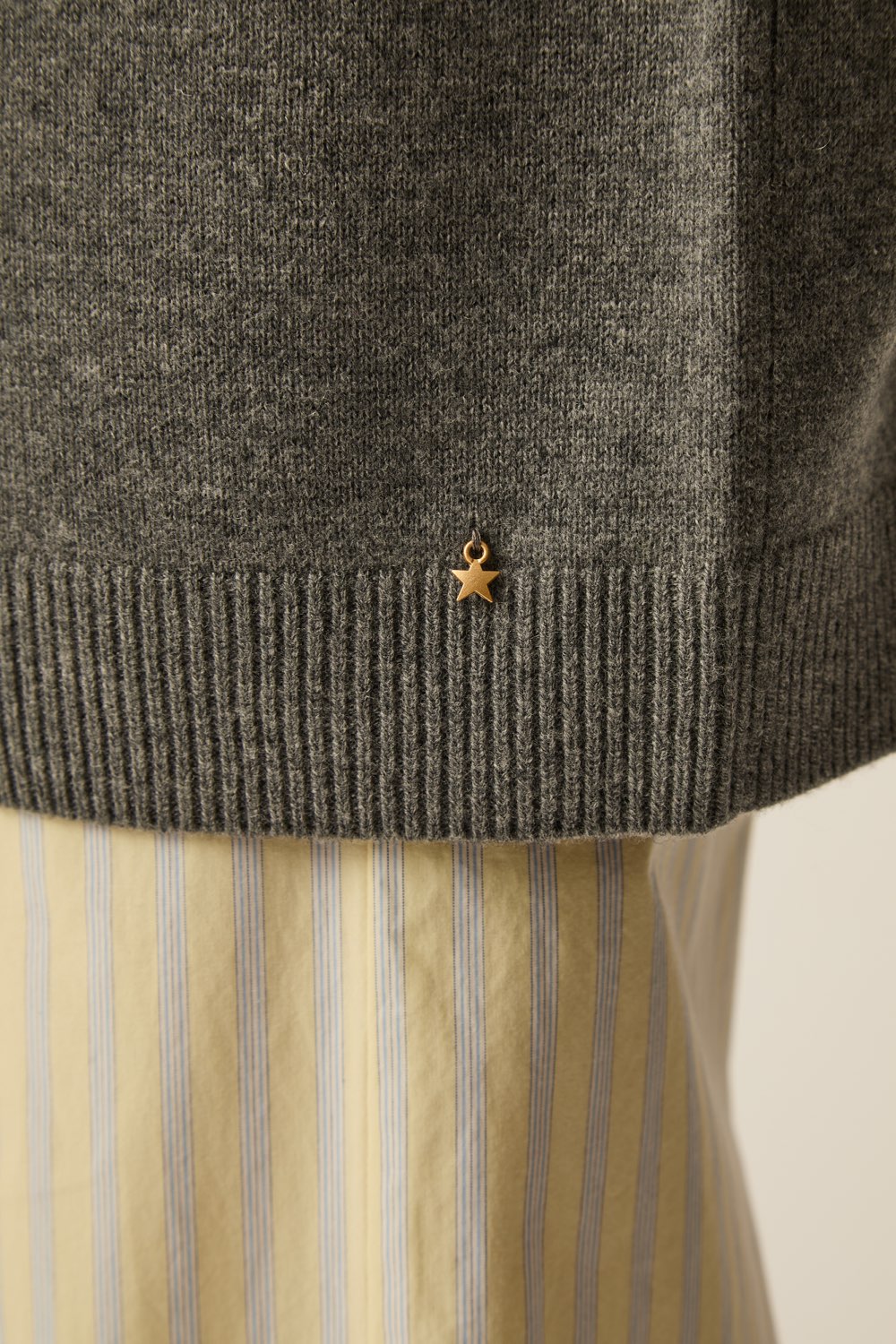 Pull Aromane Gris Medium