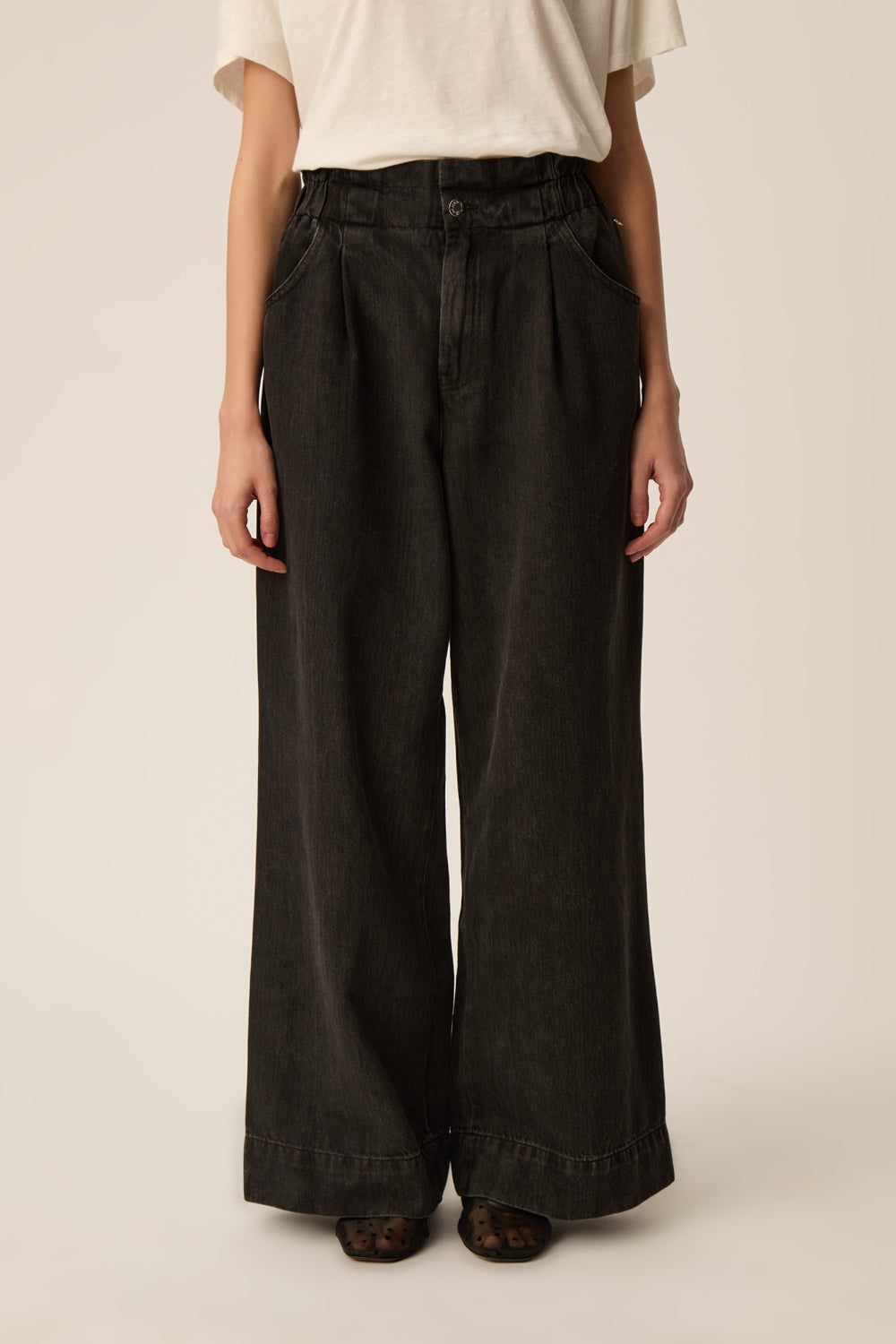 Jean Loulou Dark Grey