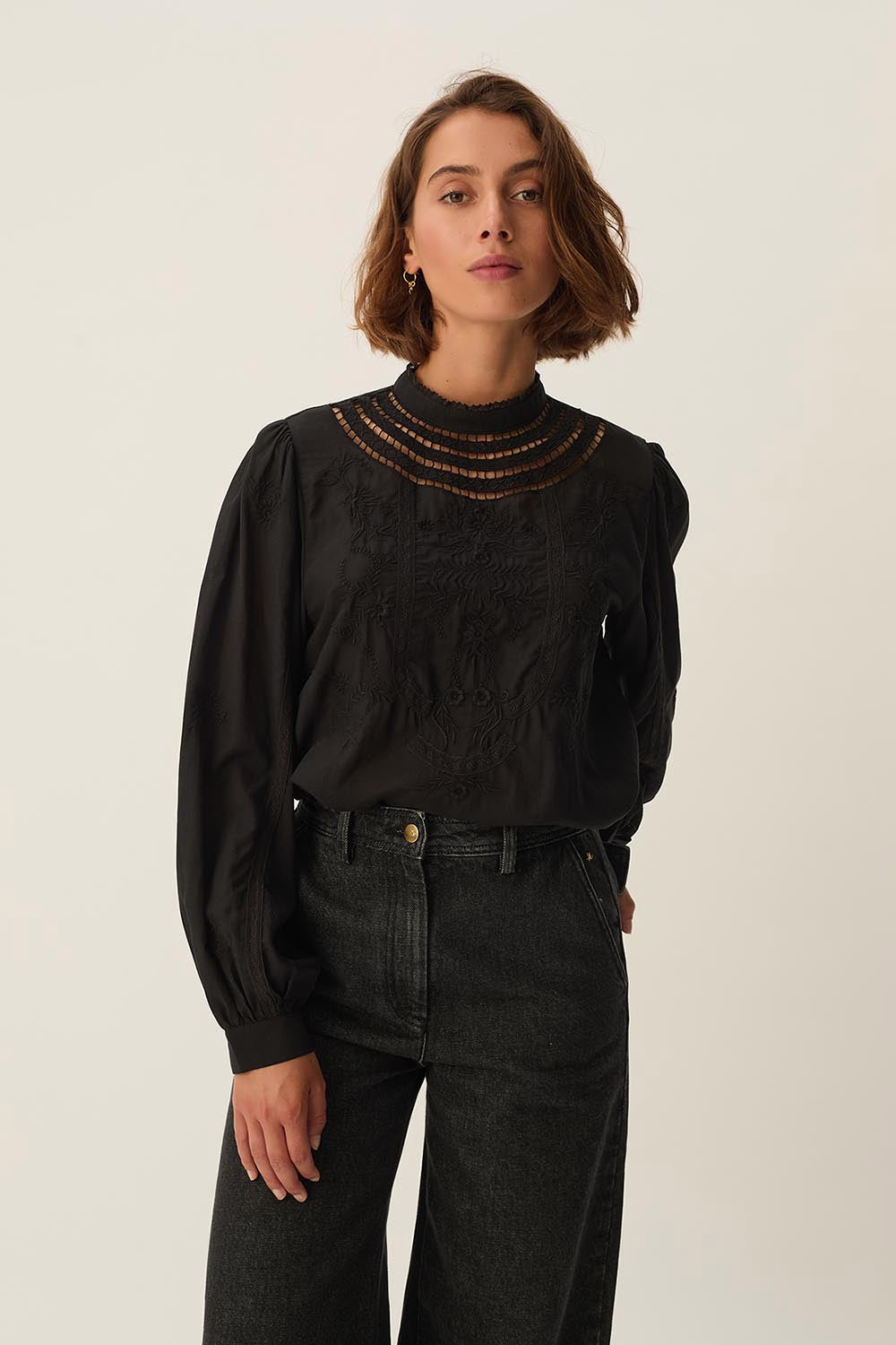 Blouse Rayée Blanc Et Noir Brodée C&A Taille 38 - Viscose/Polyester - Occasion Très Bon état