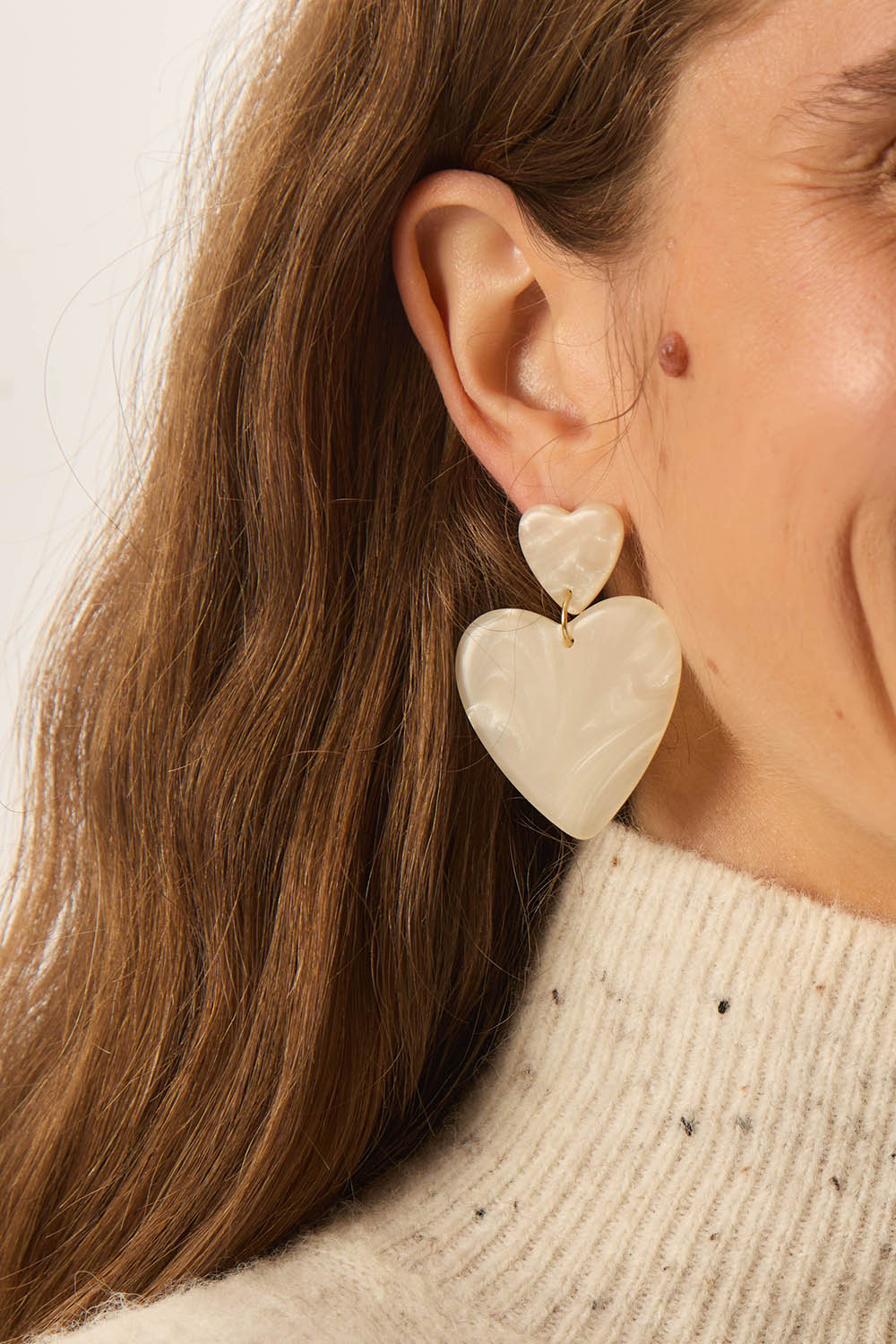 Natou Ecru Nacre Earrings