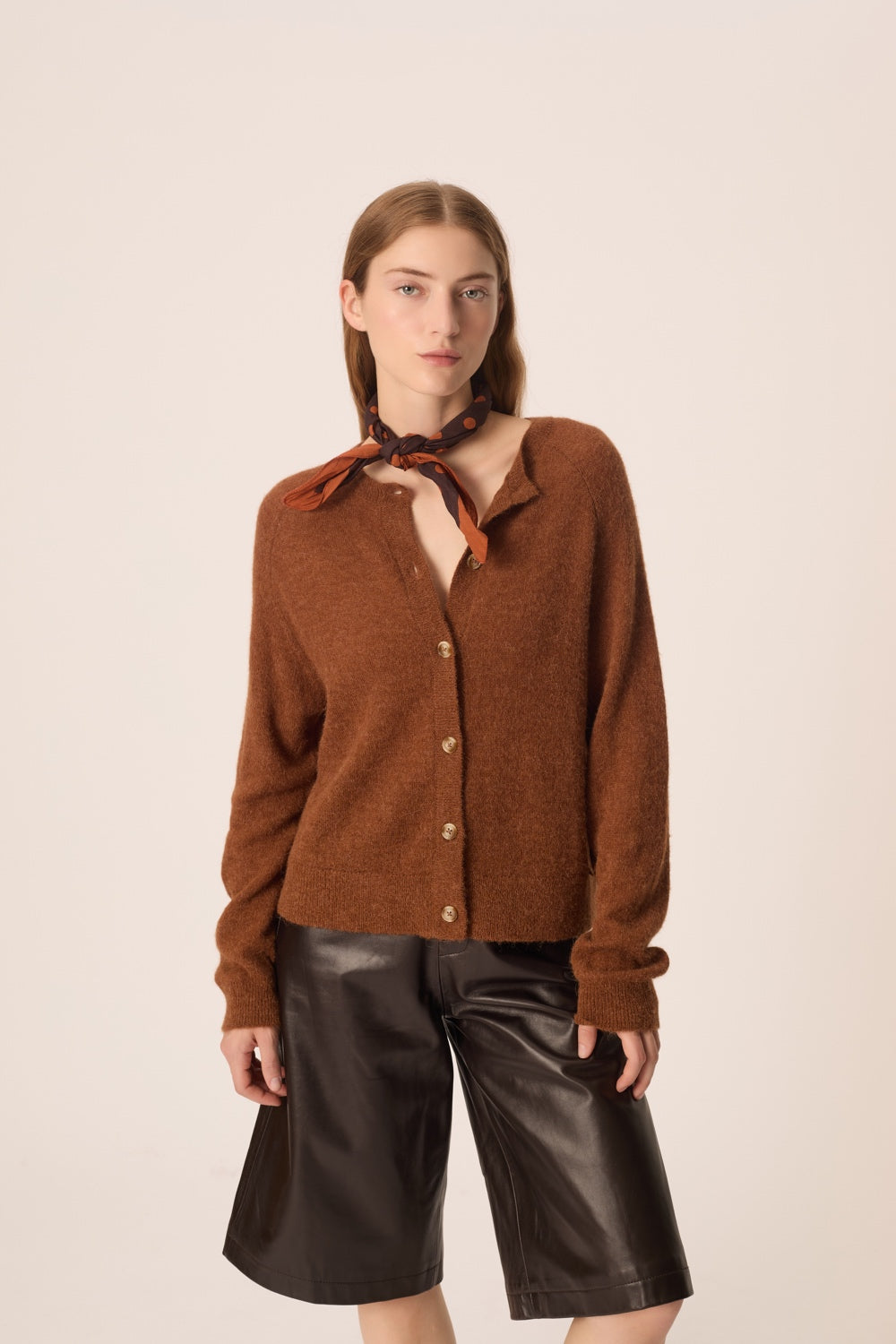 Cardigan Delfin Cognac