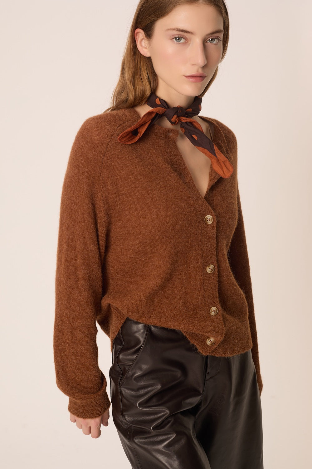 Cardigan Delfin Cognac