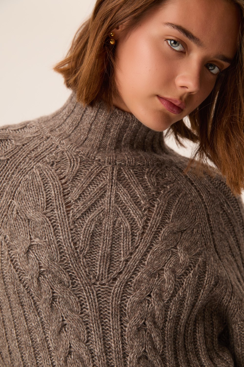 Pull Angie Loutre