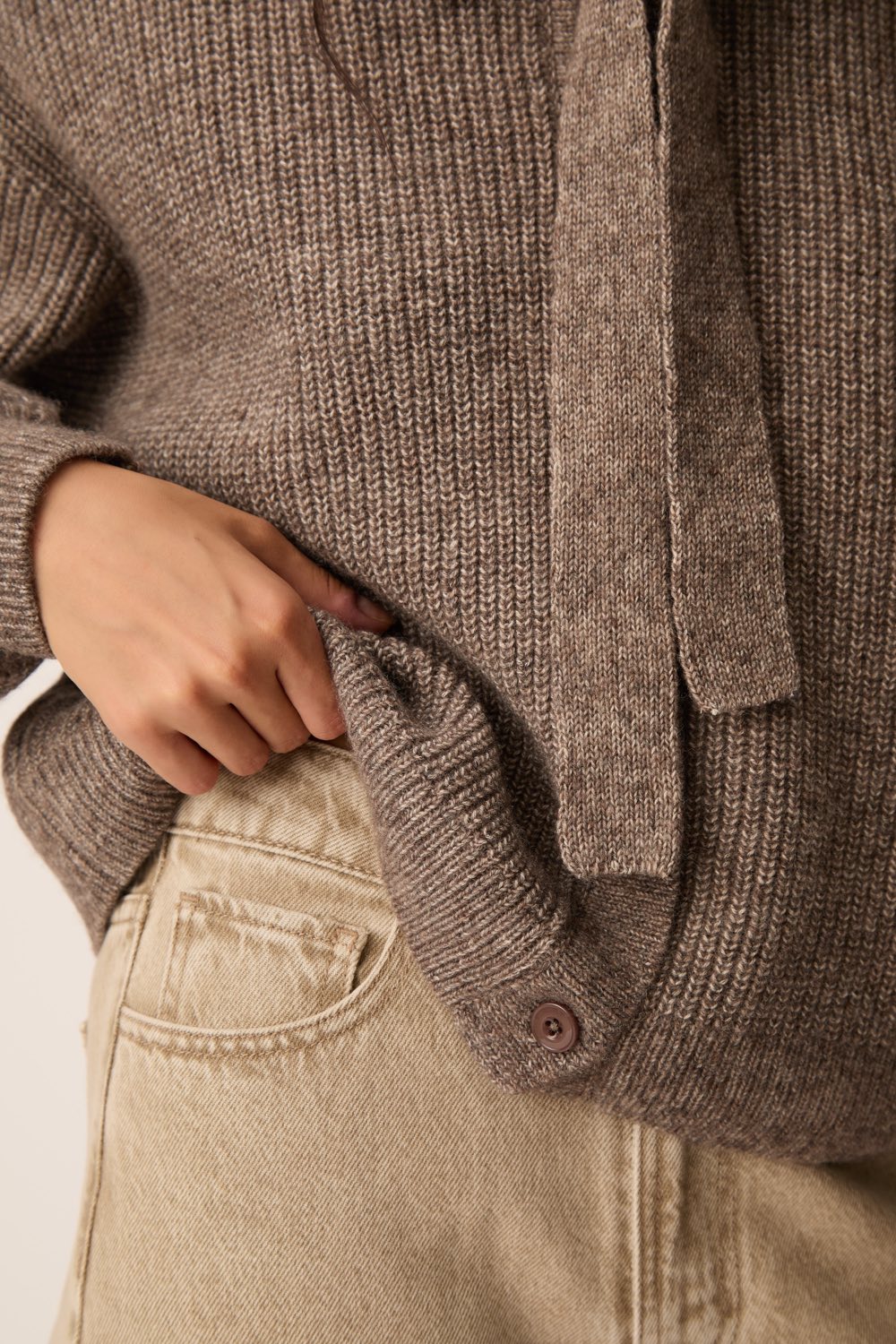 Cardigan Annie Loutre