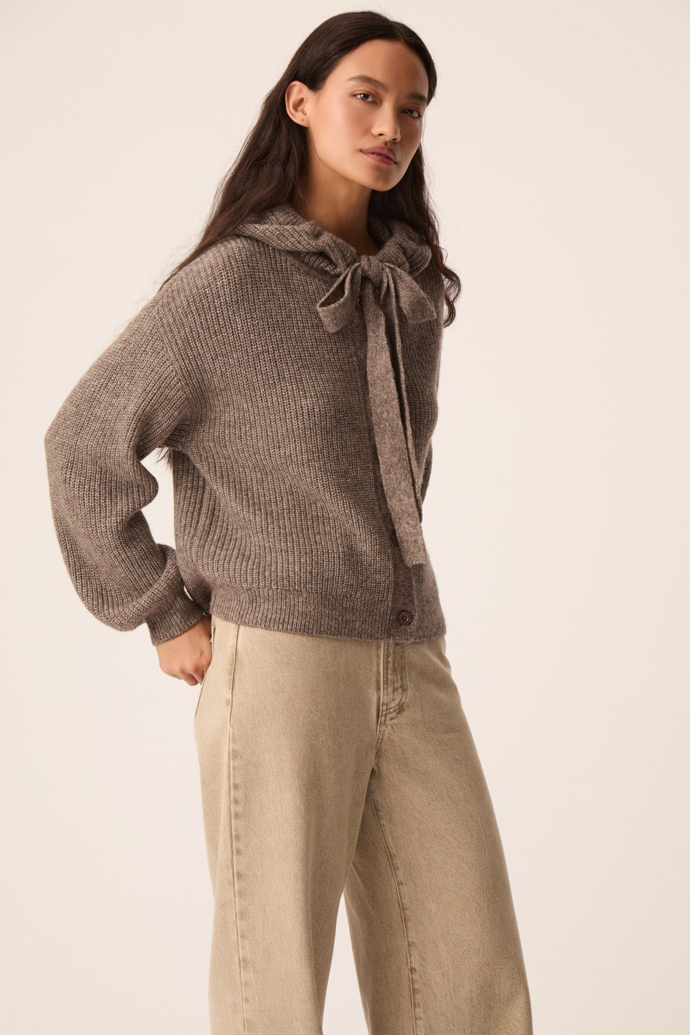 Cardigan Annie Loutre