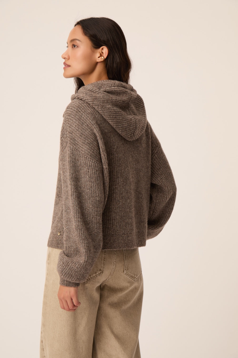 Cardigan Annie Loutre
