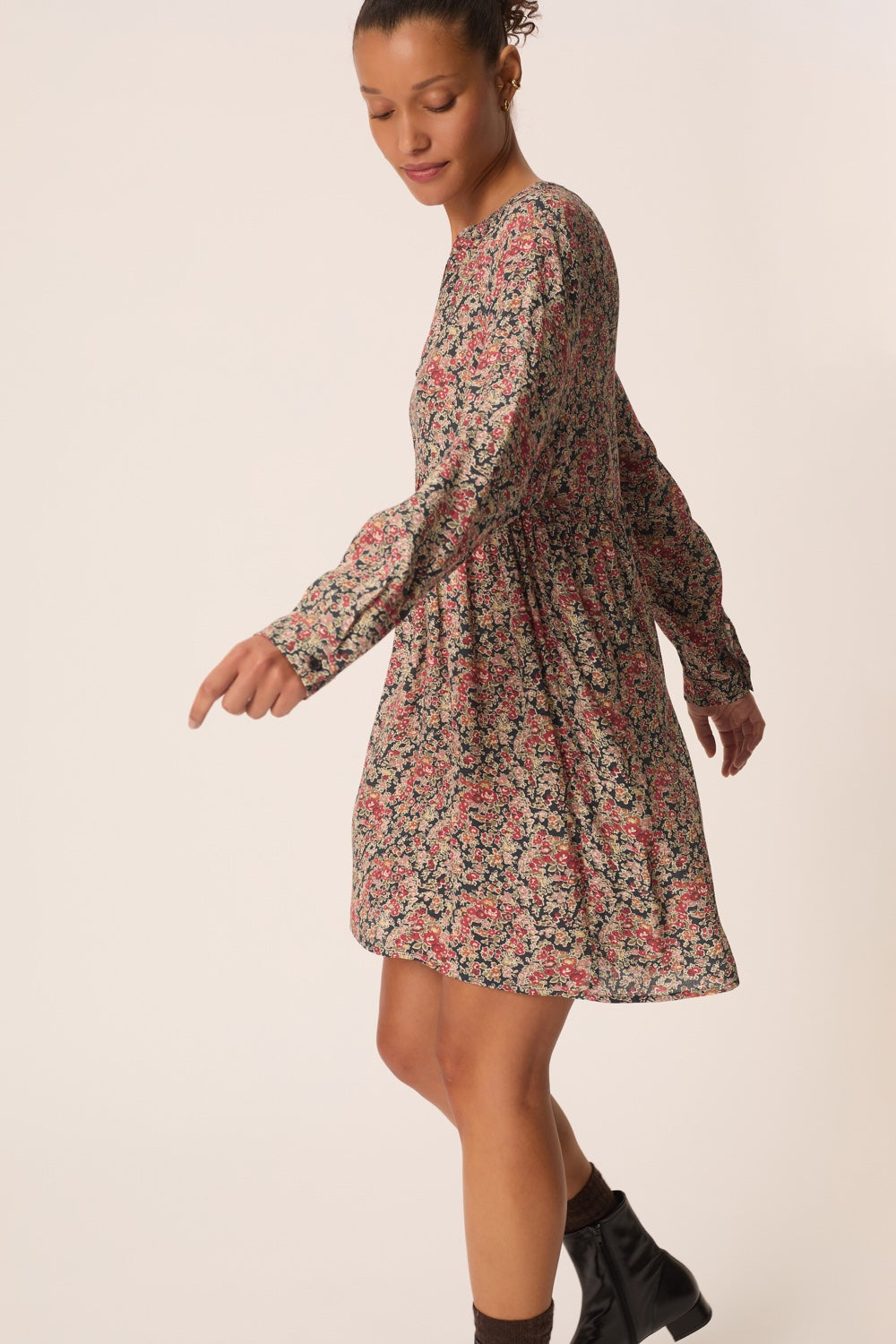 Robe Valorine Taya