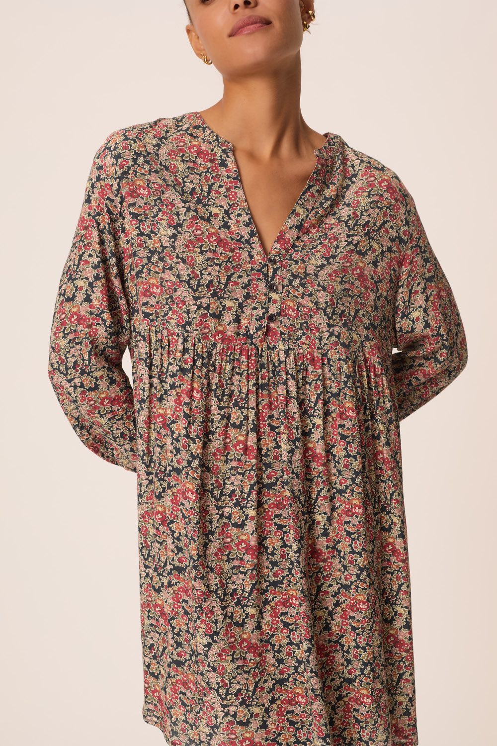 Robe Valorine Taya