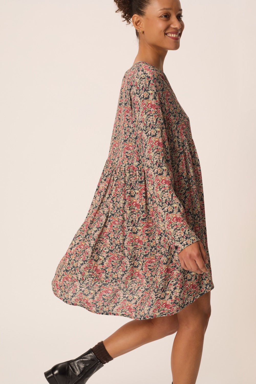 Robe Valorine Taya