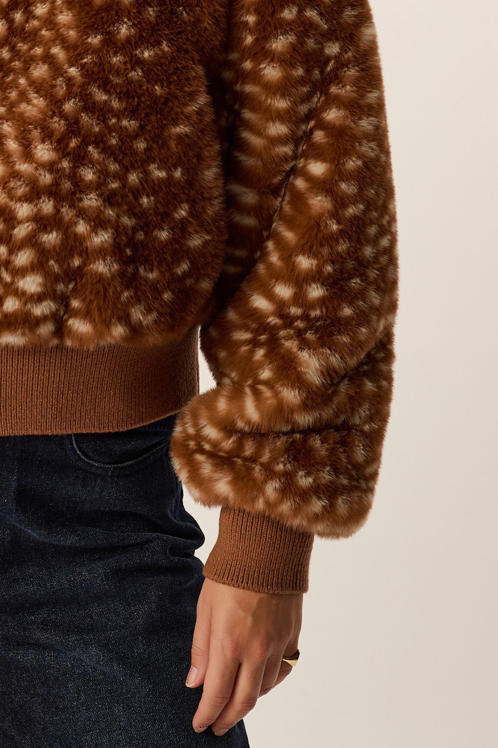 Coat Yambi Bambiche