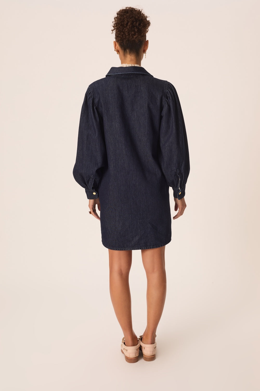 Robe Lairika Brut